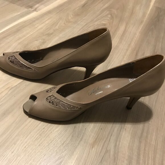 Perry Ladies Tan Leather Shoes Size 10 - Picture 4 of 6